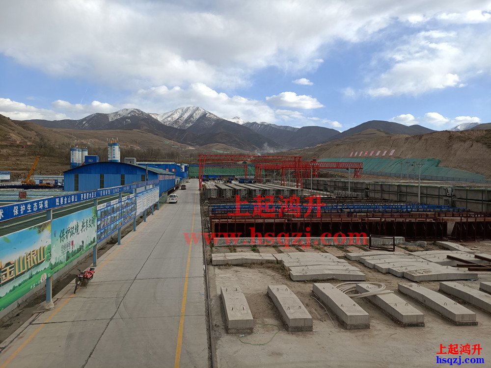 MG型制梁场龙门吊图片